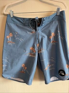 Quicksilver high line Board shorts size 30